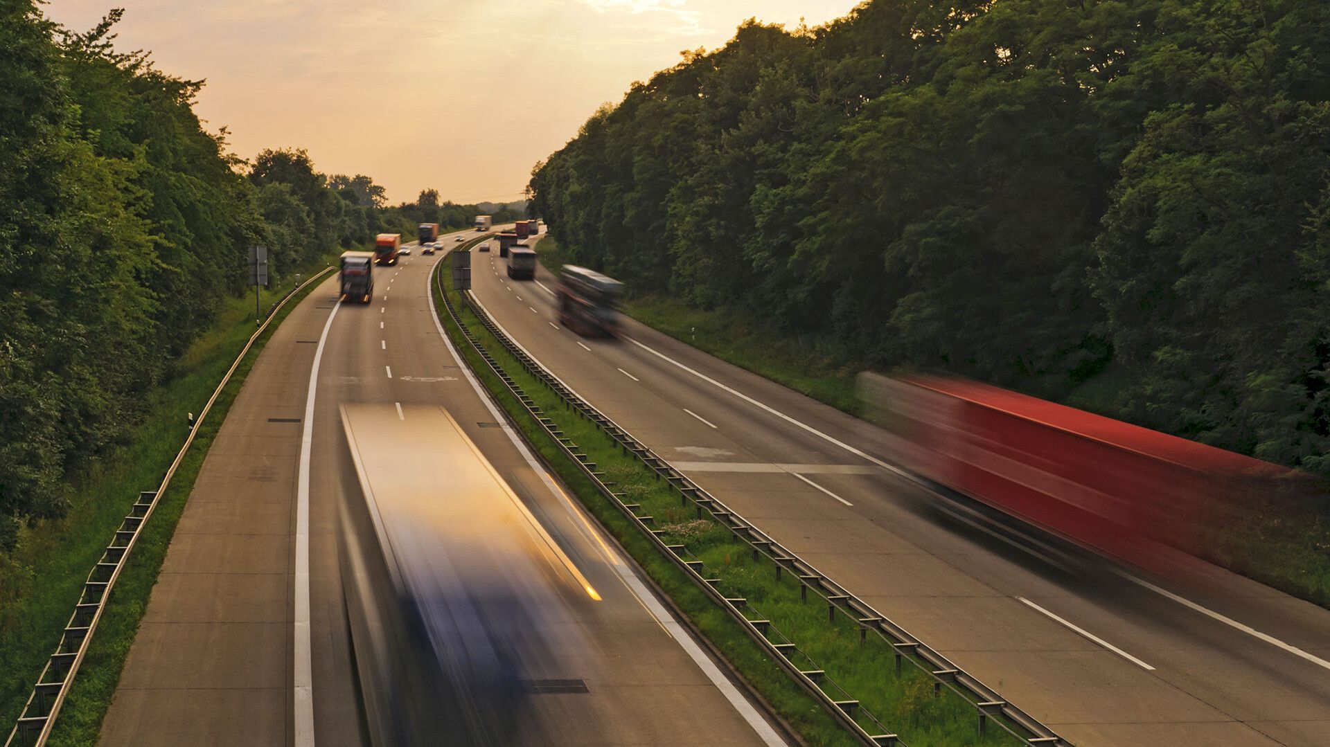 © Kapsch TrafficCom Autobahn mit Autos darauf